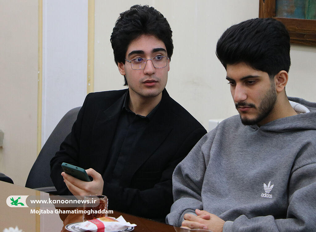 برگزاری محفل ادبی «تجلی آفتاب» هم‌زمان با آغاز دهه فجر