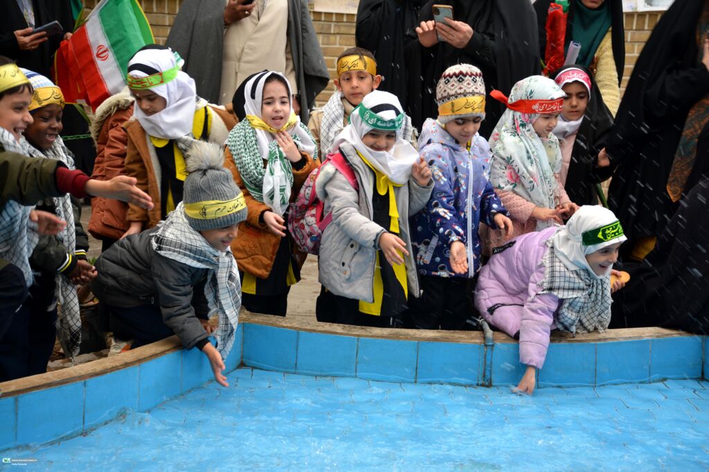 حضور پرشور اعضای کانون پرورش فکری کودکان و نوجوانان قم در بیت امام خمینی(ره)