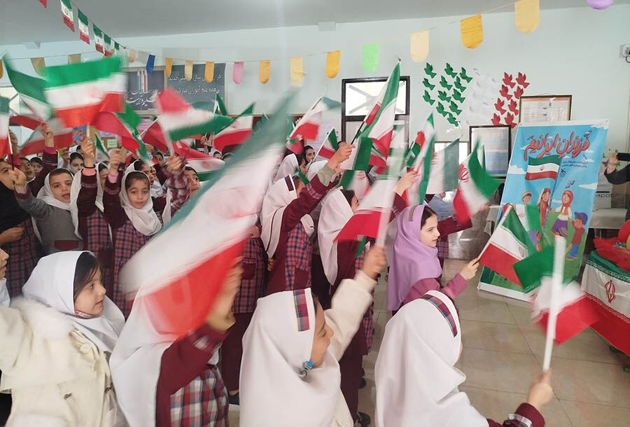 مراکز کانون استان اردبیل همزمان با ۱۲ بهمن فعالیتهای دهه فجر را آغاز کردند