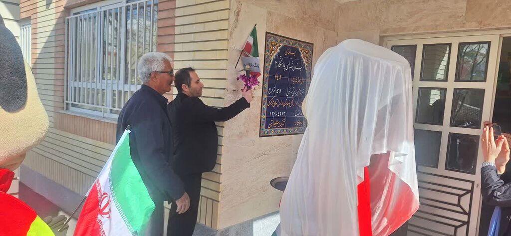 برنامه‌های کانون شازند در زنگ انقلاب