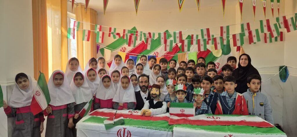 برنامههای کانون شازند در زنگ انقلاب