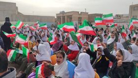 جشن پیک امیدانقلاب وپویش پرچم به همت کتابخانه پستی ایلام