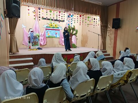 بازدید مدارس به مناسبت دهه فجر در فردوس