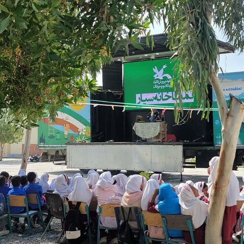 700 کودک و نوجوان سیریکی میزبان برنامه های تماشاخانه سیار کانون پرورش فکری