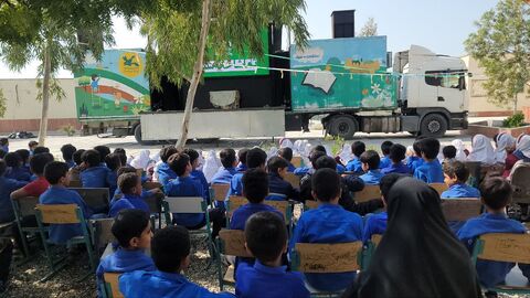 700 کودک و نوجوان سیریکی میزبان برنامه های تماشاخانه سیار کانون پرورش فکری
