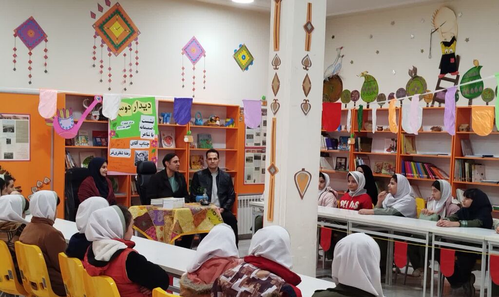 نشست صمیمانه «دیدار دوست» در مرکز شماره ۲ صحنه