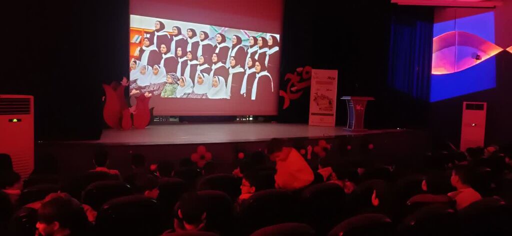 جشن انقلاب در مرکز شماره ۲ کانون کرمانشاه