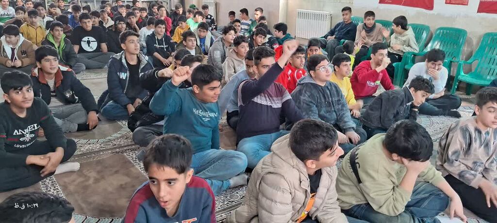 ویژهبرنامههای آغاز دهه فجر با مشارکت مرکز کنگاور برگزار شد