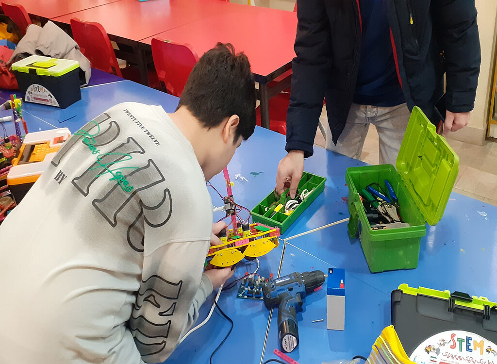 رویداد رباتیک کاسپین بندرانزلی؛ پیوند علم، فناوری و شور انقلابی