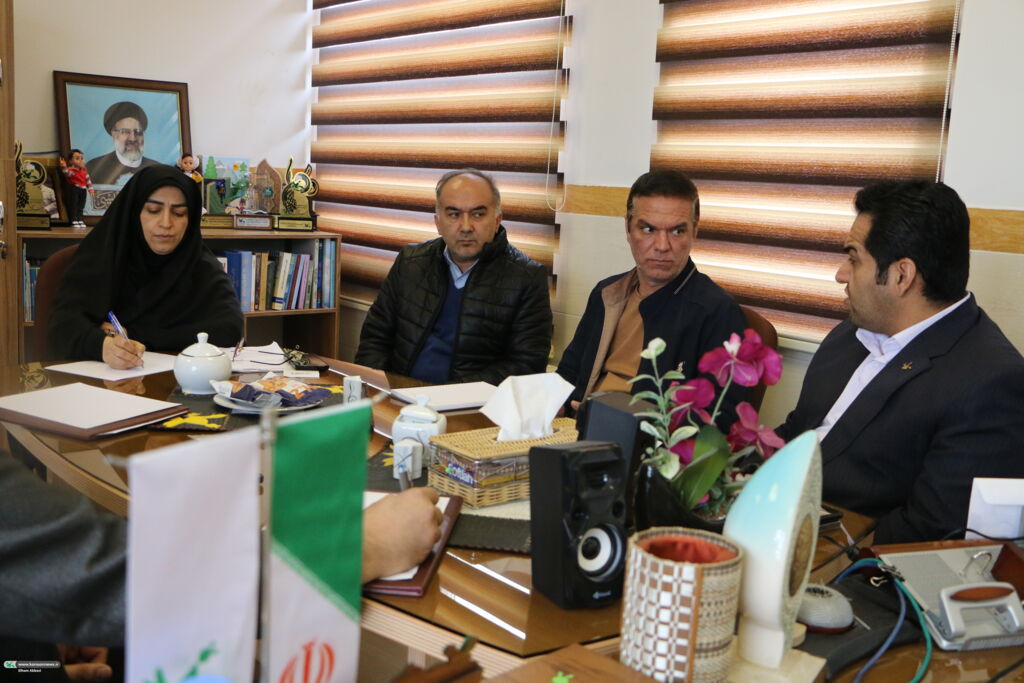 برگزاری نشست مدیرکل کانون سمنان با مدیر بیمه نوین استان و تصویب راهکارهای همکاری مشترک