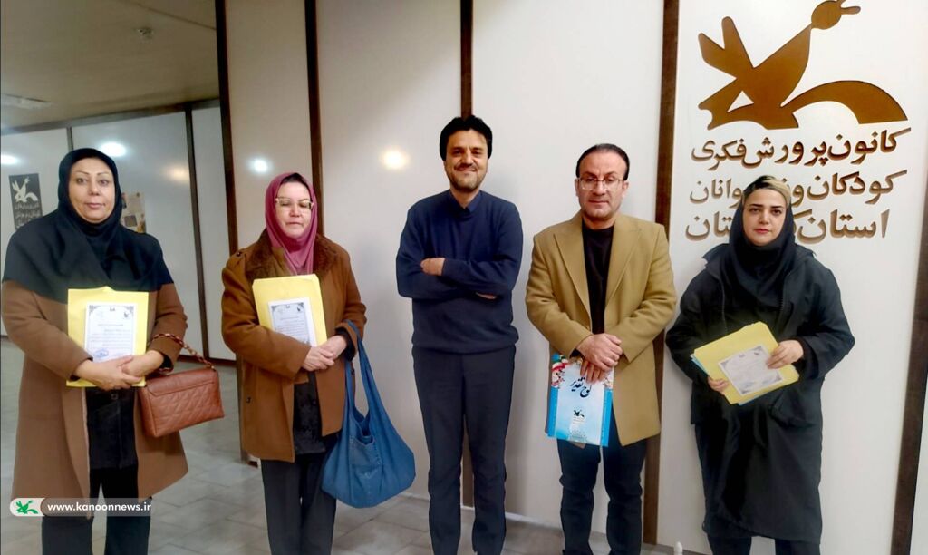 برگزاری دومین نشست شعر «واژههای سپید» و اهدای احکام پشتیبانی طرح سیمرغ در کردستان