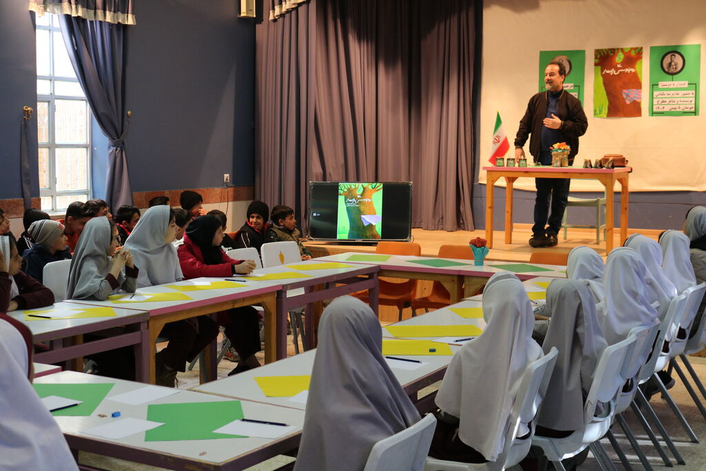 «دیدار با دوست» فرصتی برای گفتگوی اعضا چهارمحال و بختیاری با غلامرضا بکتاش