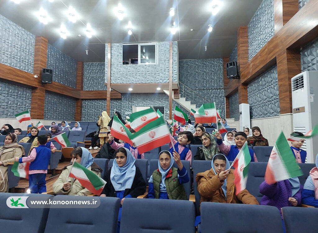 نمایشگاه دستسازههای مربیان و اعضای کانون تالش با حضور فرماندار گشایشیافت