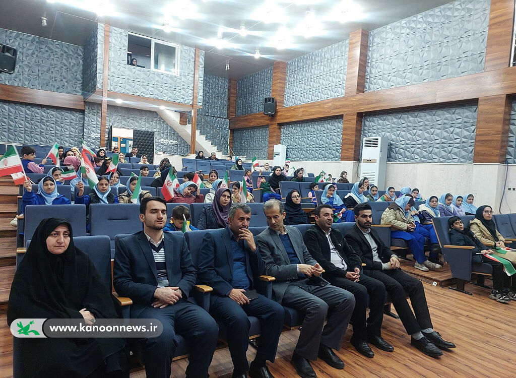 نمایشگاه دستسازههای مربیان و اعضای کانون تالش با حضور فرماندار گشایشیافت