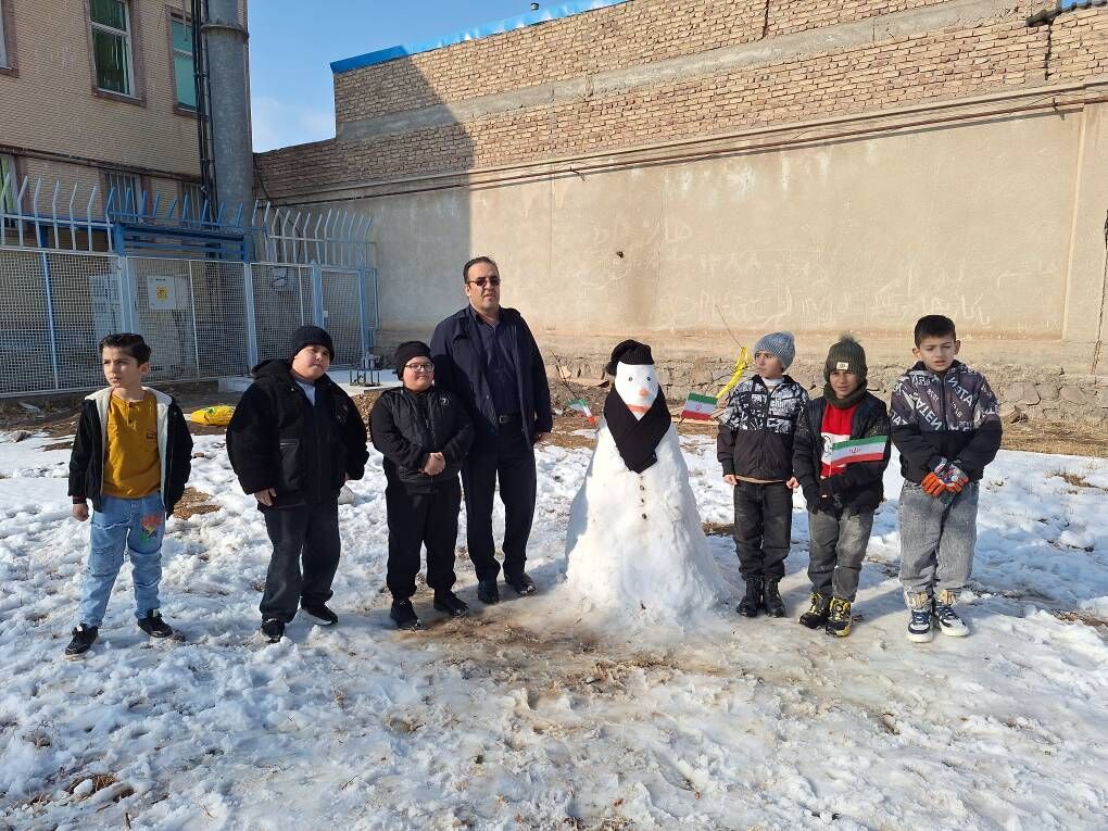 اولین جشنواره آدمبرفی در کانون پرورش فکری سراب