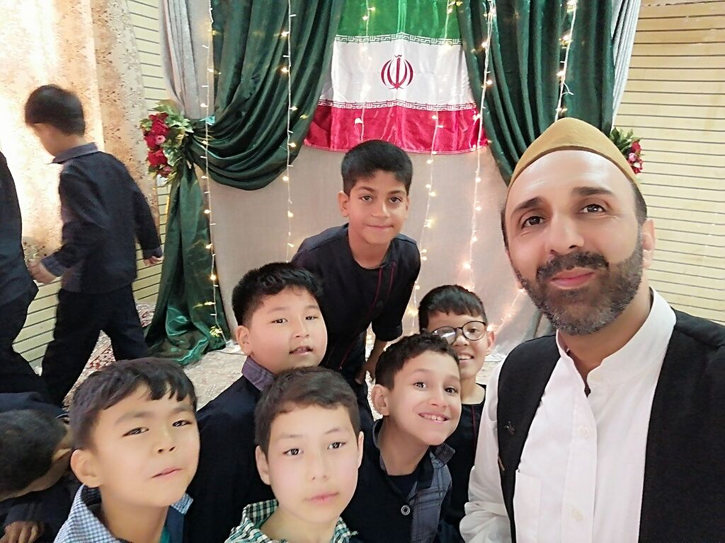 ویژهبرنامه کتابخانه سیار در روستای مبارکآباد به مناسبت دهه فجر و نیمه شعبان