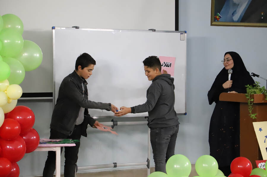 جشن چهلوهفتمین بهار انقلاب در مرکز شماره ۴ کانون اردبیل