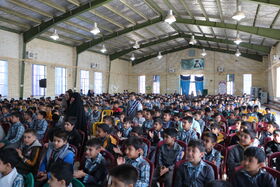 زنگ «مقدس کتاب» به یاد شهید سبحان علیزاده در زرند نواخته شد