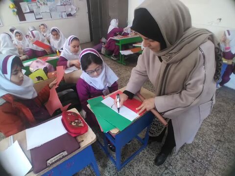 بزرگداشت چهل و هفتمین سالروز پیروزی شکوهمند انقلاب اسلامی در اولین روز دهه  مبارک فجر با ویژه برنامه های فرهنگی، هنری و ادبی در مراکز کانون استان آذربایجان غربی