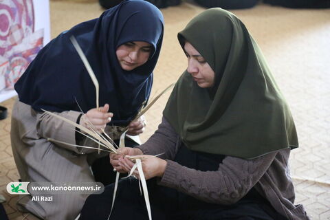 آلبوم تصویری کارگاه آشنایی هنرهای بومی ودستی ویژه مربیان کانون استان بوشهر