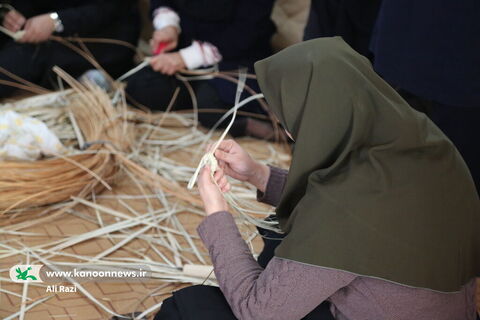 آلبوم تصویری کارگاه آشنایی هنرهای بومی ودستی ویژه مربیان کانون استان بوشهر