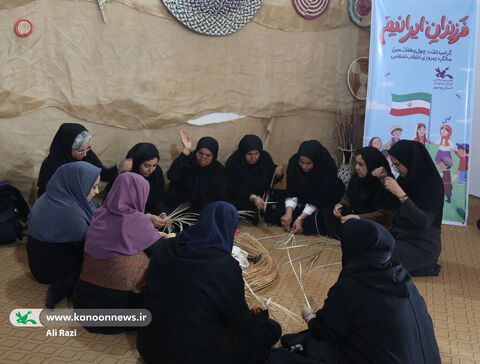 آلبوم تصویری کارگاه آشنایی هنرهای بومی ودستی ویژه مربیان کانون استان بوشهر