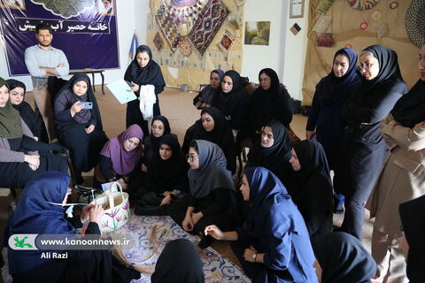 آلبوم تصویری کارگاه آشنایی هنرهای بومی ودستی ویژه مربیان کانون استان بوشهر