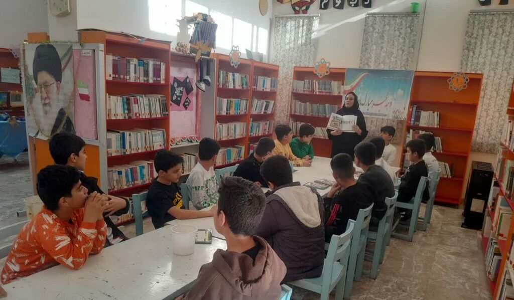 ویژهبرنامههای دهه فجر در مرکز گیلانغرب