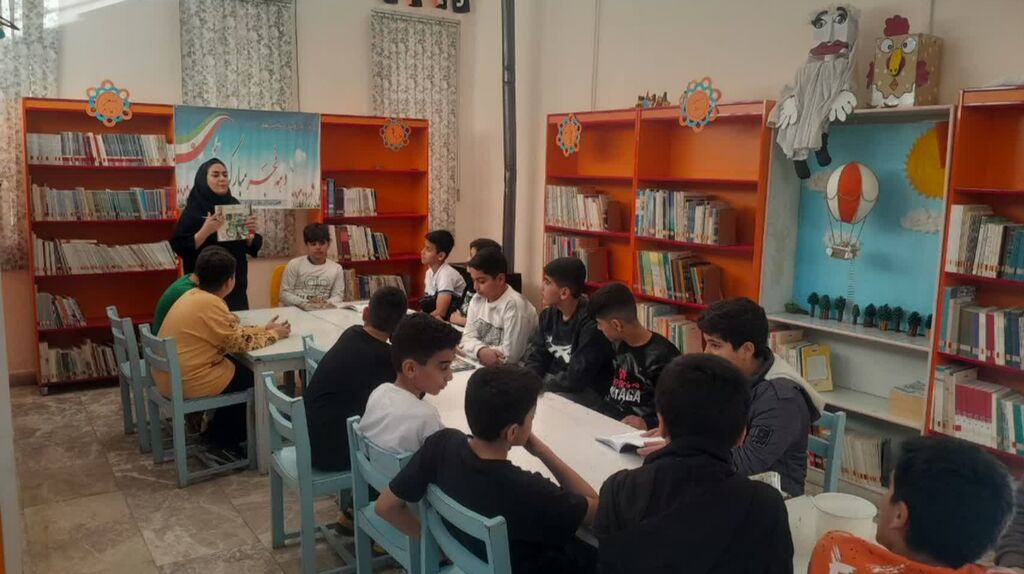 ویژهبرنامههای دهه فجر در مرکز گیلانغرب