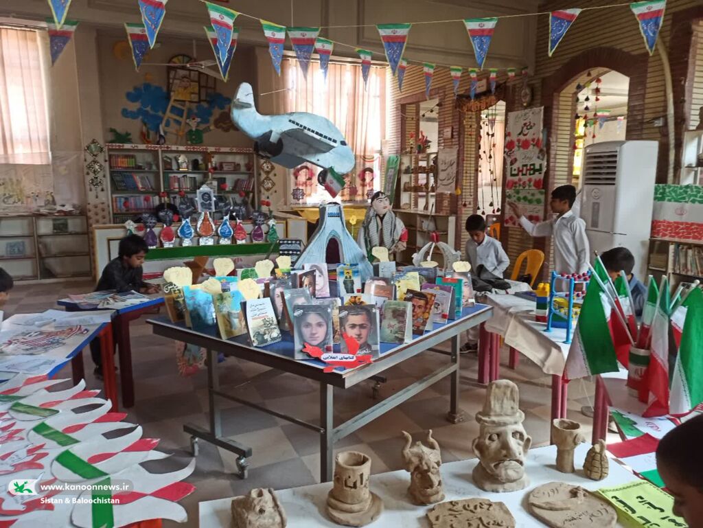 گشایش نمایشگاههای آثار مربیان و اعضا در مراکز فرهنگیهنری کانون سیستان و بلوچستان