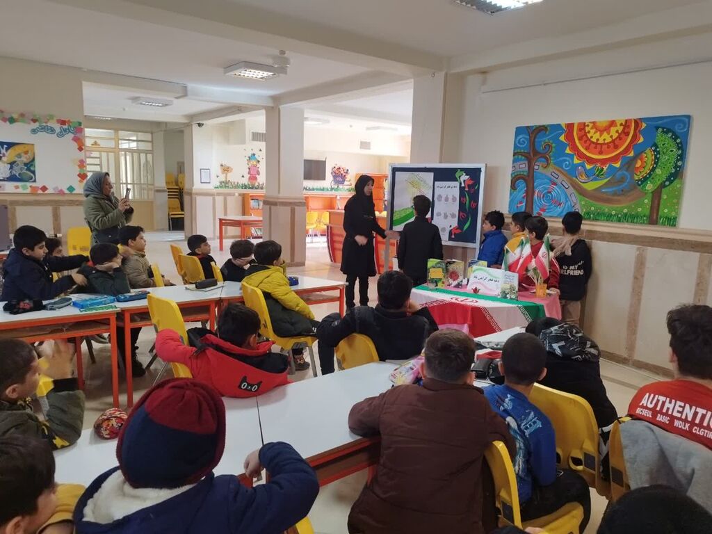 ویژه‌برنامه‌های دهه فجر و میلاد امام زمان(عج) در مرکز شماره ۱۳ کانون کرمانشاه