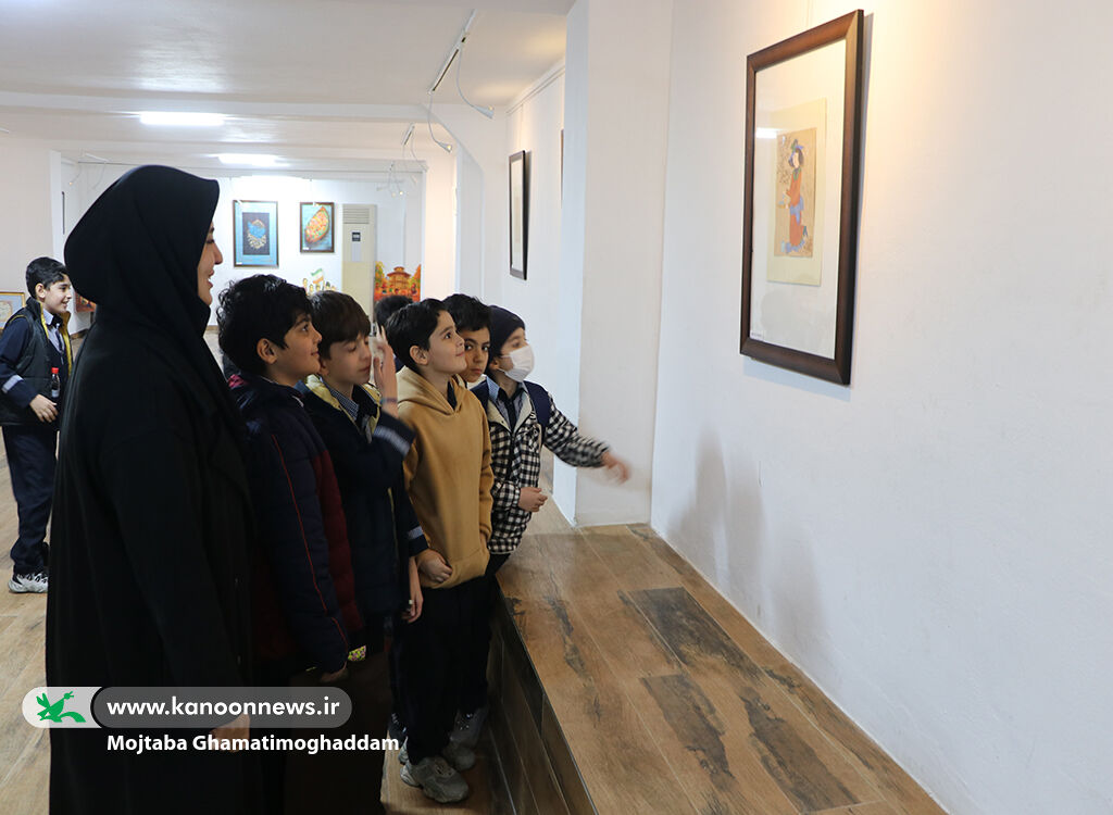 نمایشگاه «از فجر تا هنر» در نگارخانه «آفرینش» کانون رشت گشایشیافت