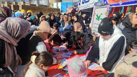 ایستگاه هنری وادبی کانون استان ایلام در جشن بزرگ نیمه شعبان به روایت تصویر