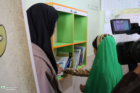 اهدای قفسه‌های کتاب چهارمحال و بختیاری