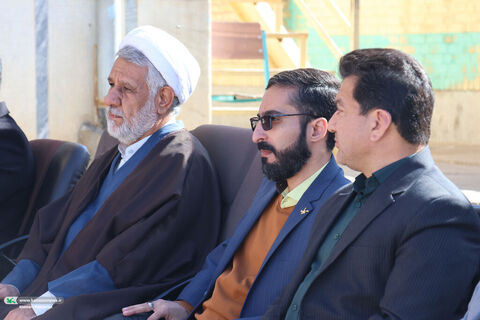 اهدای قفسه‌های کتاب چهارمحال و بختیاری