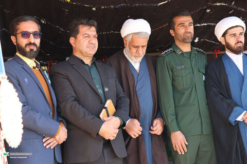 اهدای قفسه‌های کتاب چهارمحال و بختیاری