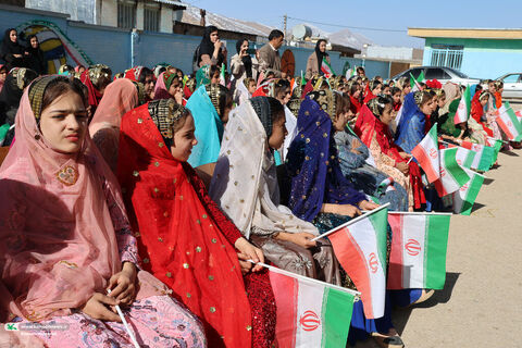 اهدای قفسه‌های کتاب چهارمحال و بختیاری