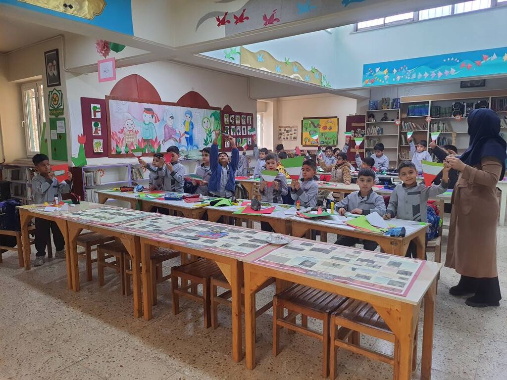 قصهخوانی انقلاب و کاردستی در گرمسار