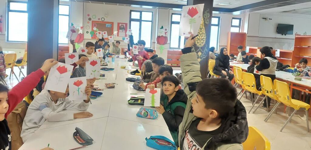 ویژه‌برنامه‌ «آزمایش‌های شگفت‌انگیز» در مرکز شماره ۴ کانون کرمانشاه