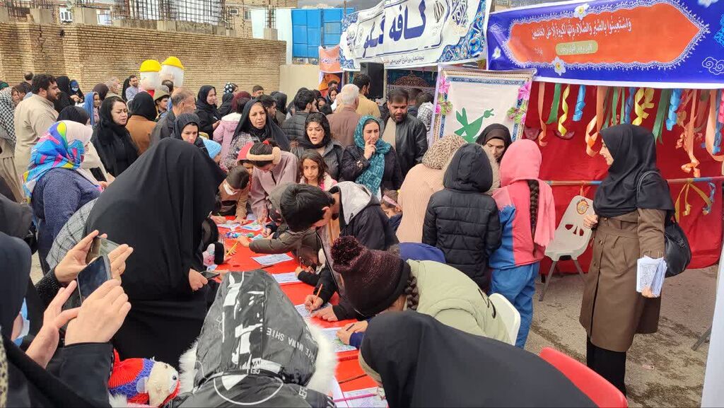 ایستگاه های هنری وادبی کانون ایلام در جشن بزرگ نیمه شعبان