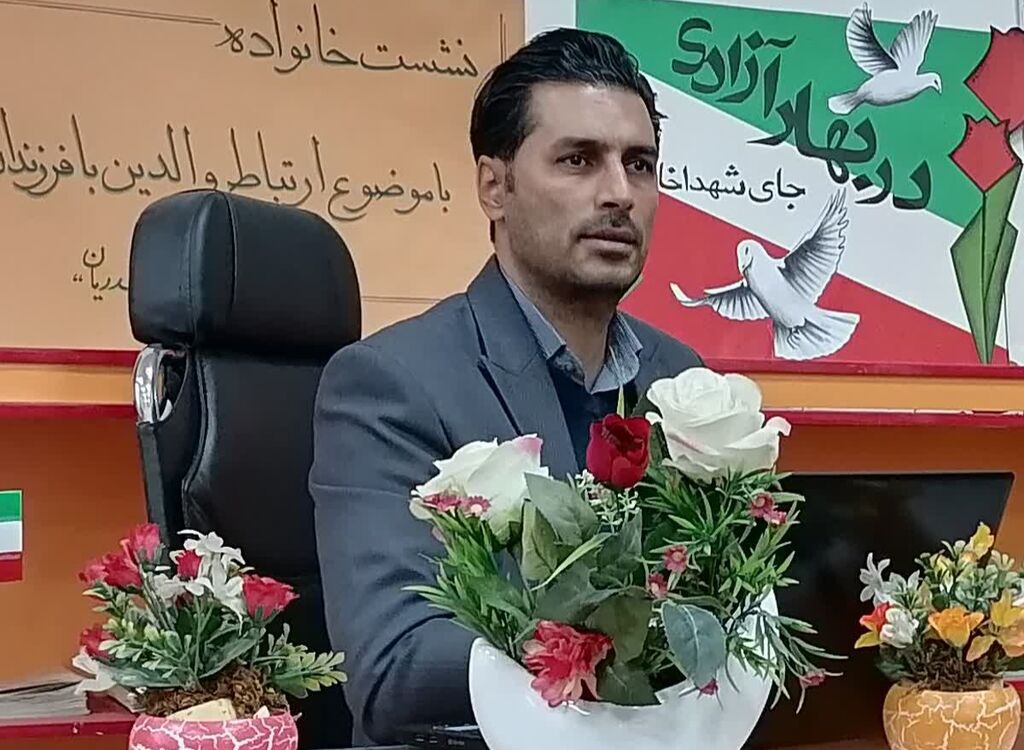 کارگاه تخصصی «ارتباط والدین با فرزندان» در مرکز شماره ۵ کانون کرمانشاه