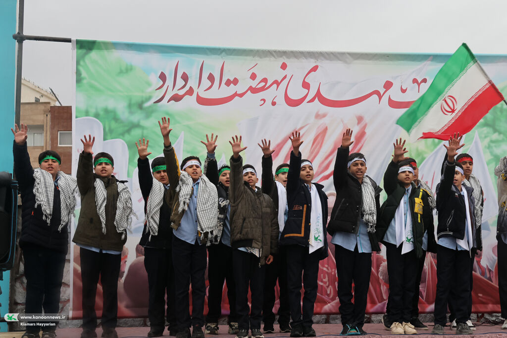 سرود میدانی کانون چهارمحال و بختیاری شور انقلاب و شمیم انتظار در مراکز کانون پرورش فکری