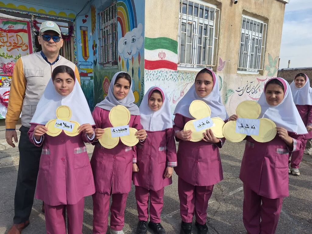 مراکز سیار کانون ارومیه شور انقلاب را به روستا بردند