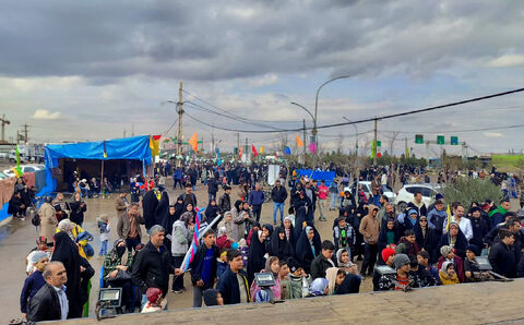 حضور زائران کودک و نوجوان در تماشاخانه سیار کانون در نیمه شعبان