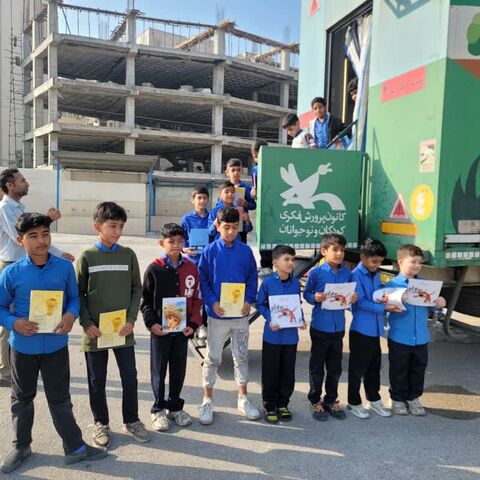 چهار اجرا در امتداد طرح نماد در ناحیه یک بندرعباس