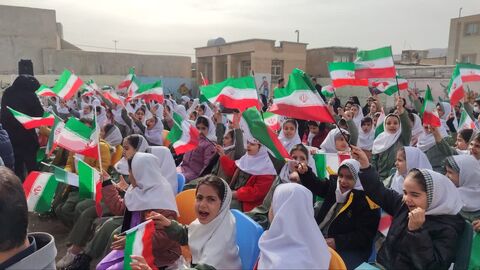 گزارش تصویری جشن انقلاب در روستای بانقلان به همت کتابخانه پستی