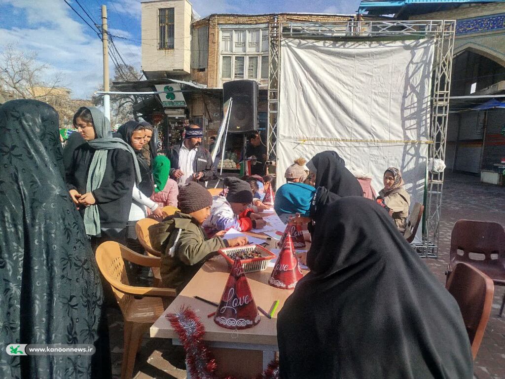 جشن مهدوی در بروجرد لرستان با مشارکت سه مرکز کانون برگزار شد