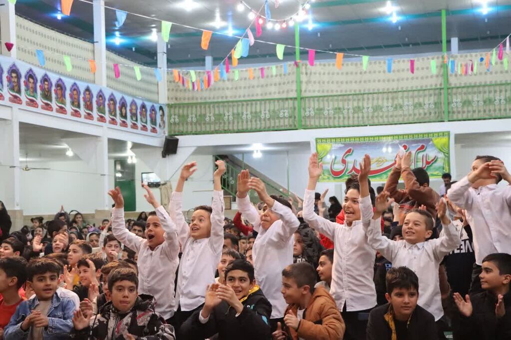 تلفیق مهدویت با مفاهیم انقلابی در جشن نیمه شعبان&nbsp;شهر تلخاب