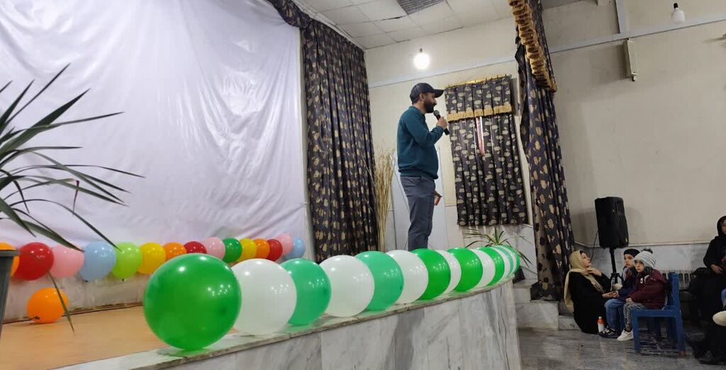 جشن نیمه شعبان و اکران فیلم «دختر برقی» در کانون کنگاور برگزار شد