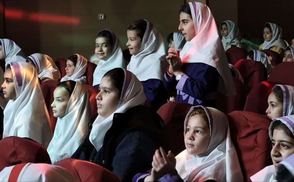 جشن "انفجار نور، سرآغاز ظهور" در مرکز سنقر